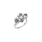 Inel din aur alb de 18kt cu diamante albastre si transparente. Disponibil pentru precomanda